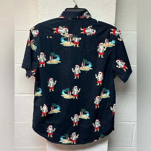 Denim & Flower Ricky Singh
Christmas Santa Claus on Beach, Drinking - Picture 4 of 4